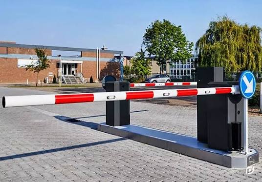 Barrières automatiques Boomgate : solutions adaptées à chaque besoin